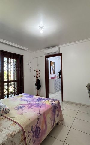Casa à venda com 159m², 3 quartos e 2 vagas Casa à venda com 159m², 3 quartos e 2 vagasQuarto