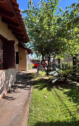 Casa à venda com 159m², 3 quartos e 2 vagas Casa à venda com 159m², 3 quartos e 2 vagasÁrea Externa