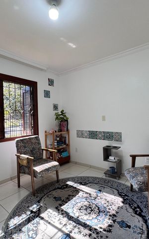 Casa à venda com 159m², 3 quartos e 2 vagas Casa à venda com 159m², 3 quartos e 2 vagasEscritório