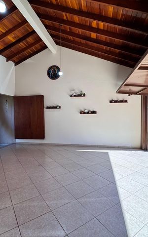Casa à venda com 159m², 3 quartos e 2 vagas Casa à venda com 159m², 3 quartos e 2 vagasÁrea Externa