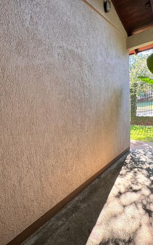 Casa à venda com 159m², 3 quartos e 2 vagas Casa à venda com 159m², 3 quartos e 2 vagasÁrea Externa