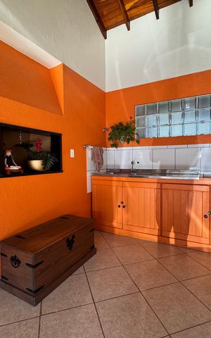 Casa à venda com 159m², 3 quartos e 2 vagas Casa à venda com 159m², 3 quartos e 2 vagasÁrea Externa