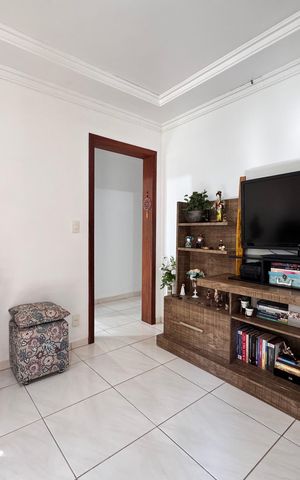 Casa à venda com 159m², 3 quartos e 2 vagas Casa à venda com 159m², 3 quartos e 2 vagasSala