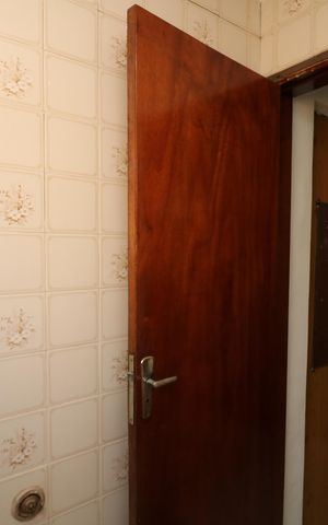 Casa à venda com 225m², 3 quartos e 6 vagasBanheiro da Suíte