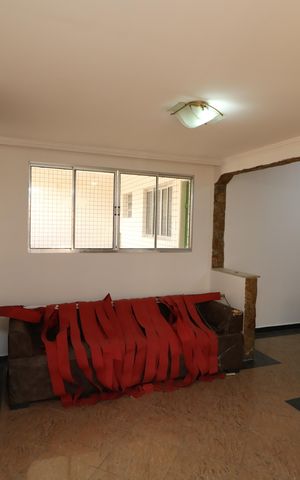 Casa à venda com 225m², 3 quartos e 6 vagasSala