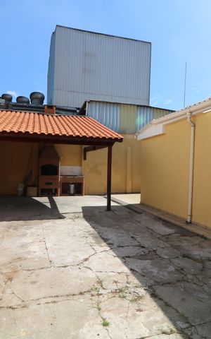 Casa à venda com 225m², 3 quartos e 6 vagasGaragem
