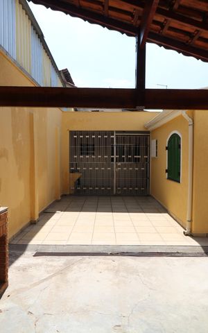 Casa à venda com 225m², 3 quartos e 6 vagasChurrasqueira