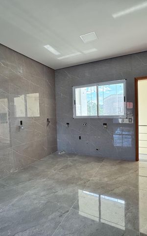Casa à venda com 152m², 3 quartos e 2 vagas Casa à venda com 152m², 3 quartos e 2 vagasCozinha