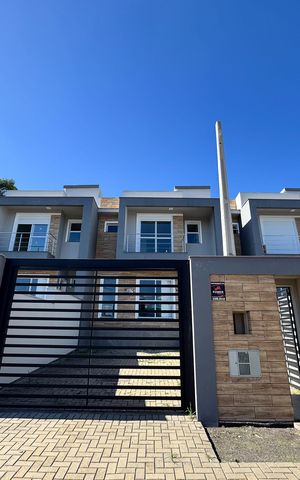 Casa à venda com 129m², 3 quartos e 2 vagas Casa à venda com 129m², 3 quartos e 2 vagasFachada
