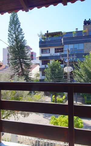 Casa à venda com 313m², 4 quartos e 4 vagasSala de TV - Varanda