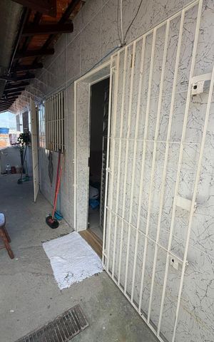 Casa à venda com 66m², 2 quartos e 2 vagas Casa à venda com 66m², 2 quartos e 2 vagasÁrea externa