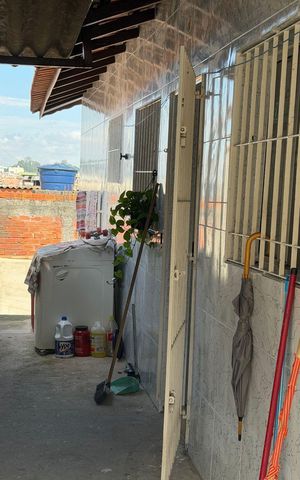 Casa à venda com 66m², 2 quartos e 2 vagas Casa à venda com 66m², 2 quartos e 2 vagasÁrea externa