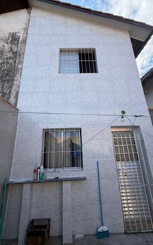 Casa à venda com 66m², 2 quartos e 2 vagas Casa à venda com 66m², 2 quartos e 2 vagasÁrea externa