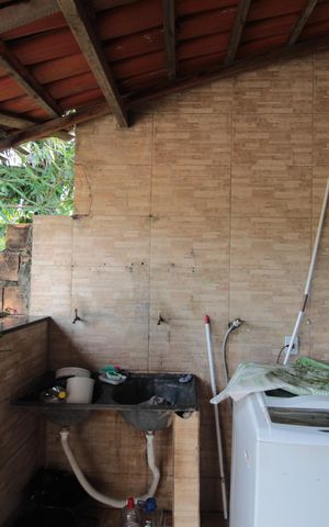 Casa à venda com 95m², 3 quartos e 4 vagasQuintal