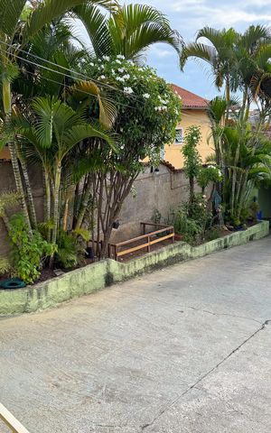 Casa à venda com 280m², 3 quartos e 6 vagas Casa à venda com 280m², 3 quartos e 6 vagasVaranda da Sala