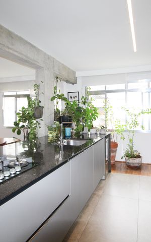 Apartamento à venda com 180m², 4 quartos e 2 vagas Apartamento à venda com 180m², 4 quartos e 2 vagasCozinha