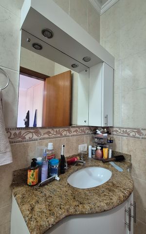 Casa à venda com 227m², 4 quartos e 4 vagas Casa à venda com 227m², 4 quartos e 4 vagasBanheiro da suíte 2