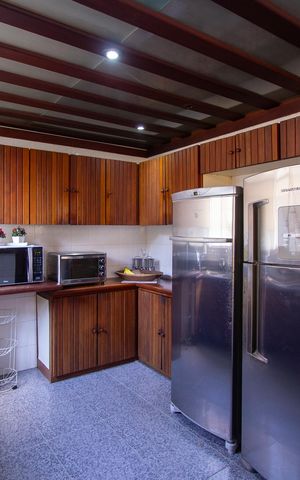 Casa de condomínio à venda com 480m², 5 quartos e 2 vagas Casa de condomínio à venda com 480m², 5 quartos e 2 vagasCozinha