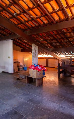 Casa de condomínio à venda com 480m², 5 quartos e 2 vagas Casa de condomínio à venda com 480m², 5 quartos e 2 vagasSótão