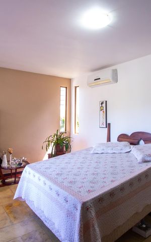 Casa de condomínio à venda com 480m², 5 quartos e 2 vagas Casa de condomínio à venda com 480m², 5 quartos e 2 vagasSuíte 1