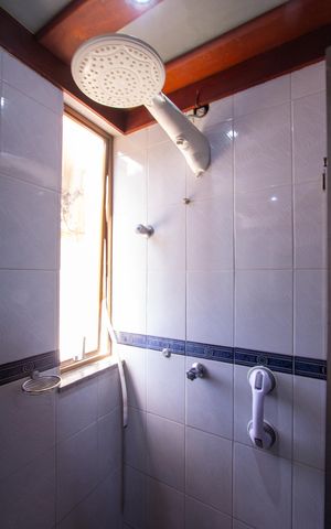 Casa de condomínio à venda com 480m², 5 quartos e 2 vagas Casa de condomínio à venda com 480m², 5 quartos e 2 vagasBanheiro Social