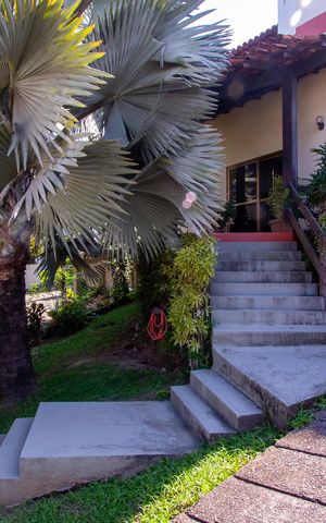 Casa de condomínio à venda com 480m², 5 quartos e 2 vagas Casa de condomínio à venda com 480m², 5 quartos e 2 vagasQuintal