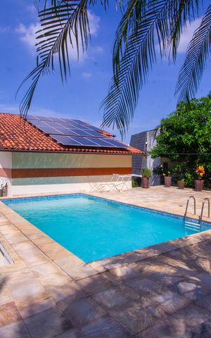Casa de condomínio à venda com 480m², 5 quartos e 2 vagas Casa de condomínio à venda com 480m², 5 quartos e 2 vagasQuintal
