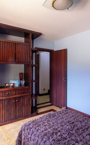 Casa de condomínio à venda com 480m², 5 quartos e 2 vagas Casa de condomínio à venda com 480m², 5 quartos e 2 vagasQuarto 3
