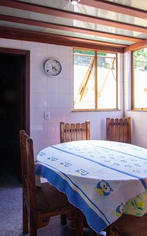 Casa de condomínio à venda com 480m², 5 quartos e 2 vagas Casa de condomínio à venda com 480m², 5 quartos e 2 vagasCozinha