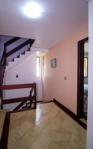 Casa de condomínio à venda com 480m², 5 quartos e 2 vagas Casa de condomínio à venda com 480m², 5 quartos e 2 vagasCorredor
