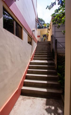 Casa de condomínio à venda com 480m², 5 quartos e 2 vagas Casa de condomínio à venda com 480m², 5 quartos e 2 vagasQuintal