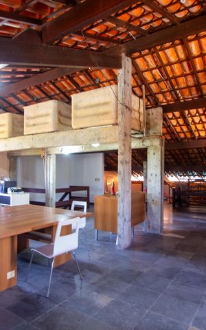 Casa de condomínio à venda com 480m², 5 quartos e 2 vagas Casa de condomínio à venda com 480m², 5 quartos e 2 vagasSótão
