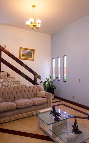 Casa de condomínio à venda com 480m², 5 quartos e 2 vagas Casa de condomínio à venda com 480m², 5 quartos e 2 vagasSala