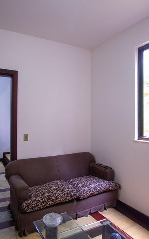 Casa de condomínio à venda com 480m², 5 quartos e 2 vagas Casa de condomínio à venda com 480m², 5 quartos e 2 vagasQuarto 1