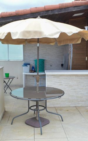 Apartamento à venda com 140m², 2 quartos e 3 vagas Apartamento à venda com 140m², 2 quartos e 3 vagasTerraço