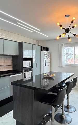 Apartamento à venda com 263m², 2 quartos e 2 vagas Apartamento à venda com 263m², 2 quartos e 2 vagasCozinha