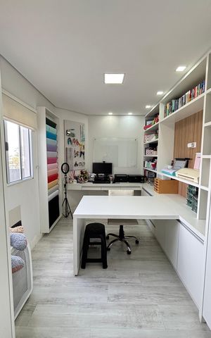 Apartamento à venda com 263m², 2 quartos e 2 vagas Apartamento à venda com 263m², 2 quartos e 2 vagasSuite Escritorio