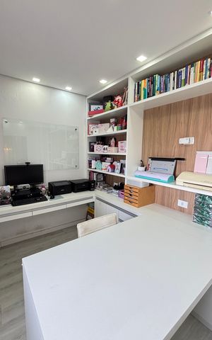 Apartamento à venda com 263m², 2 quartos e 2 vagas Apartamento à venda com 263m², 2 quartos e 2 vagasSuite Escritorio