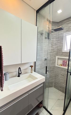 Apartamento à venda com 263m², 2 quartos e 2 vagas Apartamento à venda com 263m², 2 quartos e 2 vagasBanheiro da Suíte