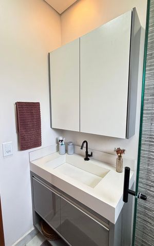 Apartamento à venda com 263m², 2 quartos e 2 vagas Apartamento à venda com 263m², 2 quartos e 2 vagasBanheiro da Suíte