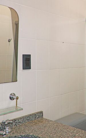 Casa de condomínio para alugar com 399m², 4 quartos e 4 vagasBanheiro