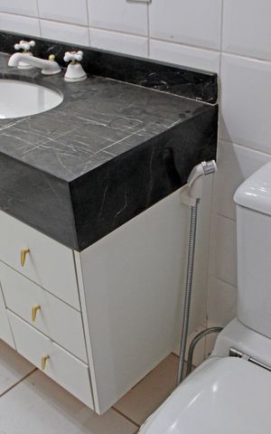 Casa de condomínio para alugar com 399m², 4 quartos e 4 vagasBanheiro