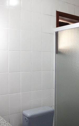 Casa de condomínio para alugar com 399m², 4 quartos e 4 vagasBanheiro de Serviço
