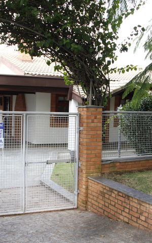Casa de condomínio para alugar com 399m², 4 quartos e 4 vagasPlaquinha