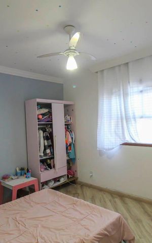 Casa à venda com 240m², 4 quartos e 2 vagas Casa à venda com 240m², 4 quartos e 2 vagasQuarto 1