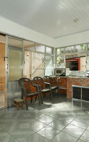 Casa à venda com 150m², 3 quartos e 3 vagasEdícula