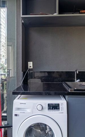 Apartamento à venda com 33m², 1 quarto e 1 vaga Apartamento à venda com 33m², 1 quarto e 1 vagaVaranda