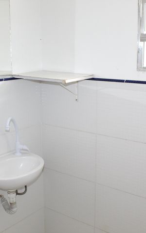 Apartamento para alugar com 65m², 2 quartos e sem vagaBanheiro
