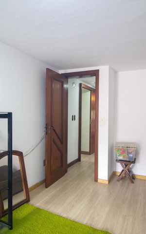 Casa à venda com 394m², 4 quartos e 3 vagas Casa à venda com 394m², 4 quartos e 3 vagasSala 4