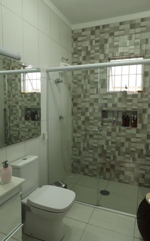 Casa à venda com 480m², 3 quartos e 3 vagasBanheiro